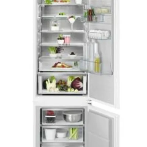 AEG NSC8M191DS 188CM BUILT IN FRIDGE FREEZER