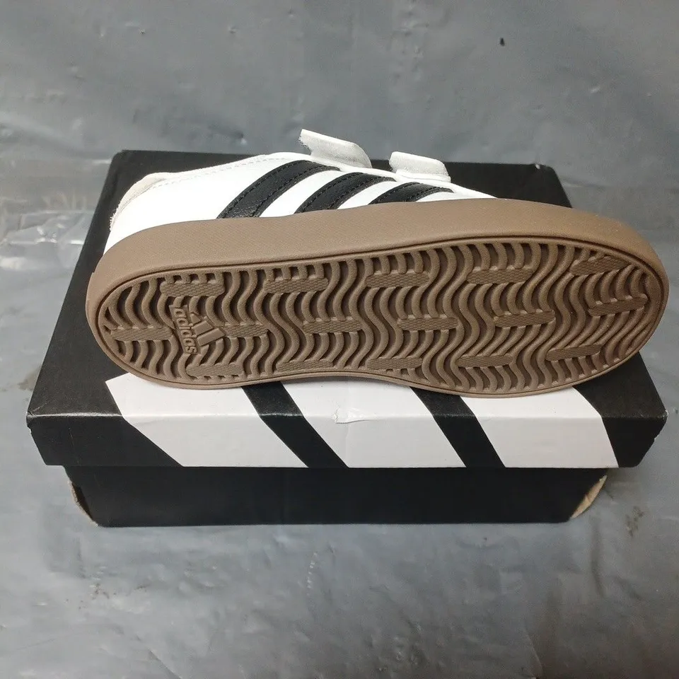 BOXED PAIR OF KIDS ADIDAS VL COURT 3.0 TRAINERS - UK SIZE 8 