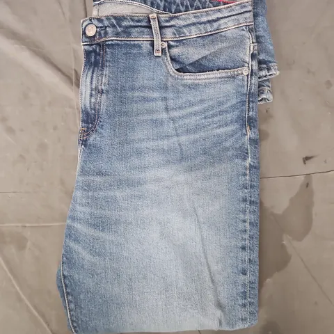 TOMMY HILFIGER BOOTCUT JEANS IN BLUE SIZE 36/34