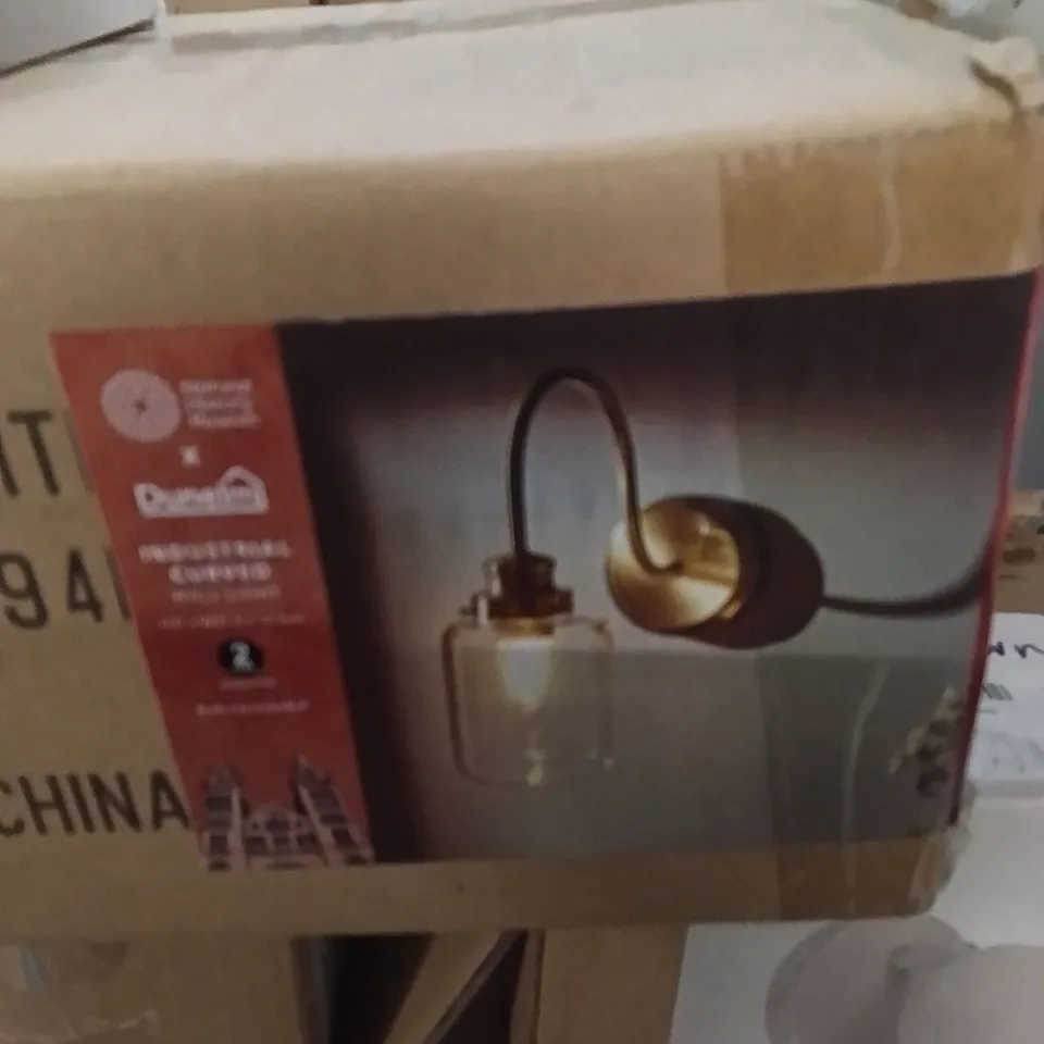 BOXED INDUSTRIAL CURVED LIGHT