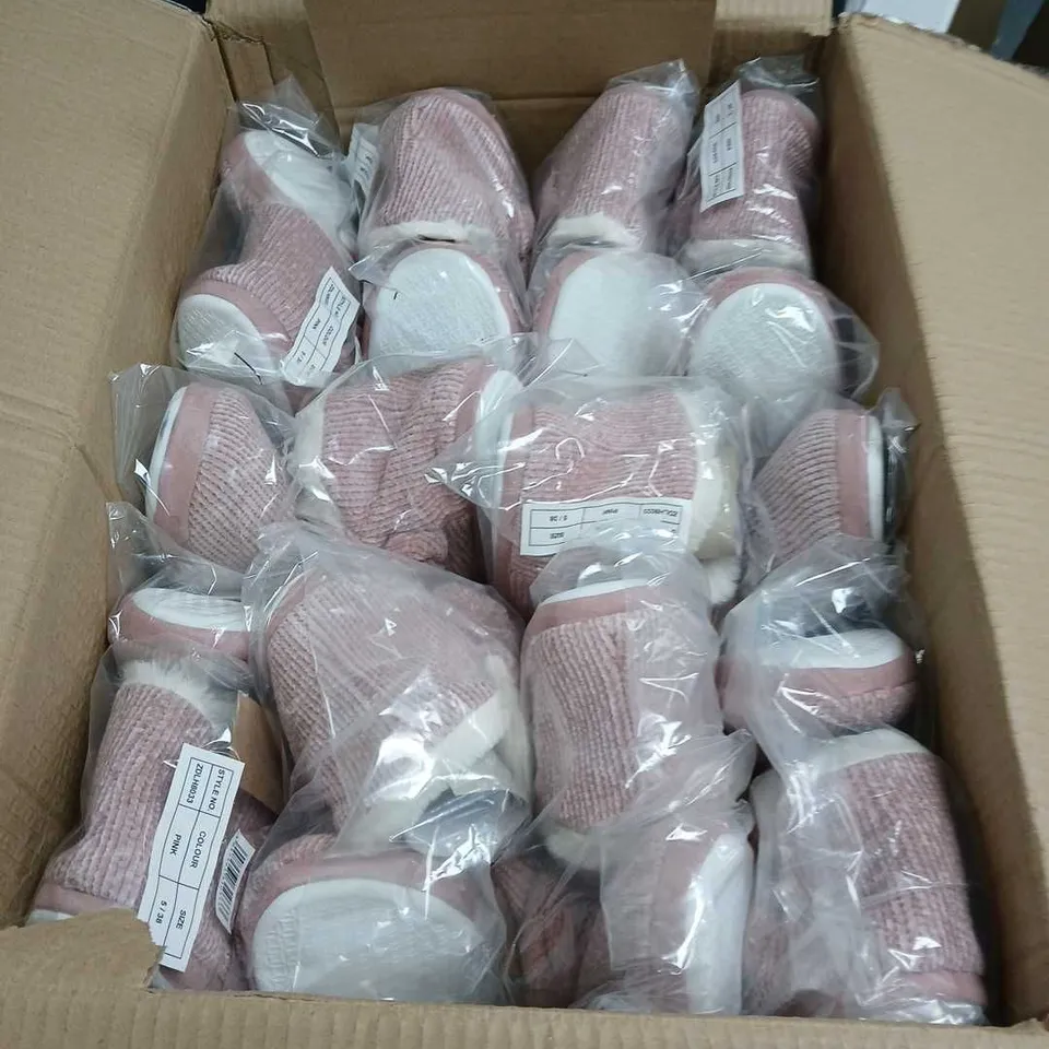 10 BAGGED DUNLOP PINK SLIPPER BOOTS - 4/37