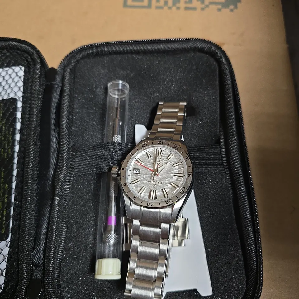 CRONOS STAINLESS STEEL WRISTWATCH WITH METAL BRACELET + CRONOS PROTECTIVE ZIP CASE