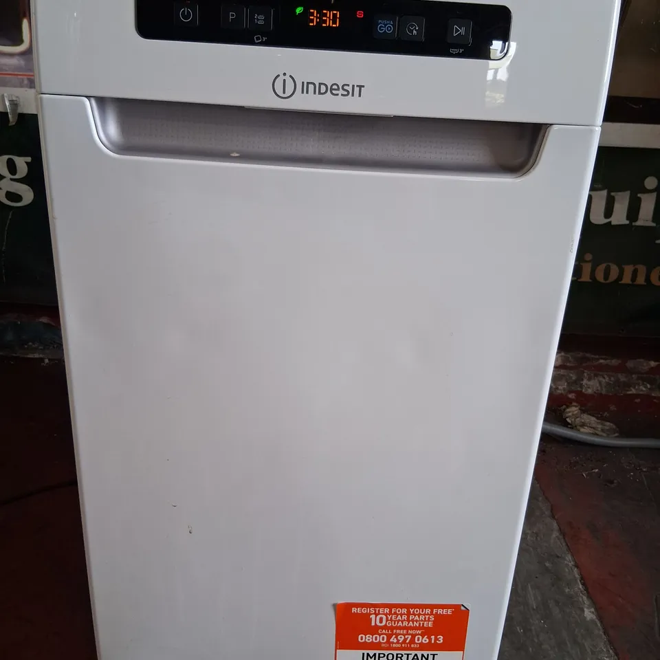 INDESIT IN2FD10CS70WUK PUSH GO DISHWASHER