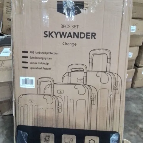 BOXED SET OF LUGG SKYWANDER SUITCASES