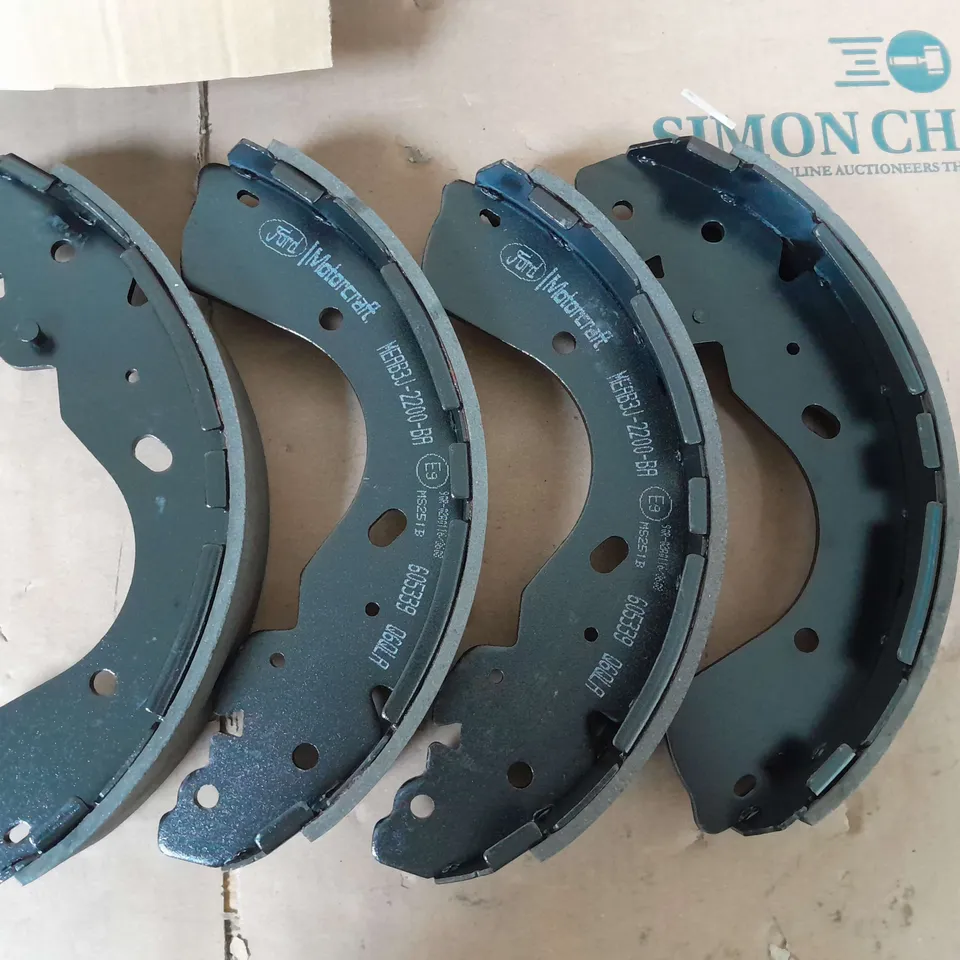 FORD BRAKE SHOES KIT 