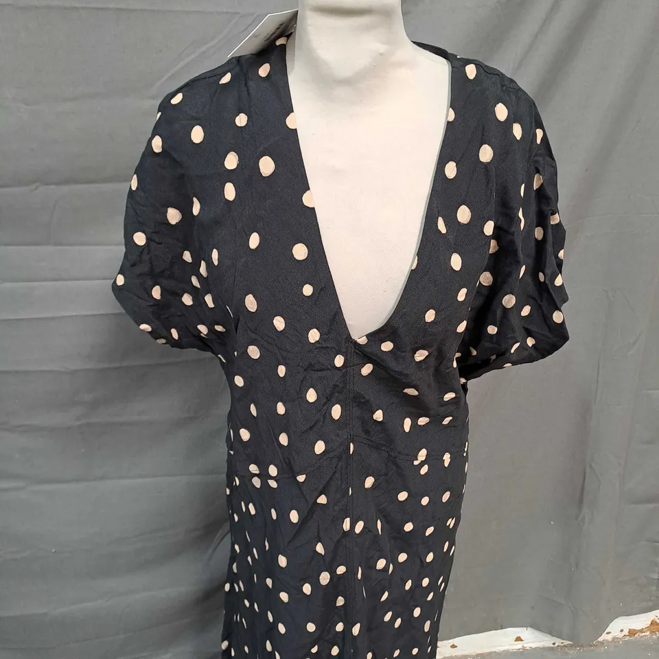 HUSH AMELIA PRINTER MAXI DRESS - SIZE 18