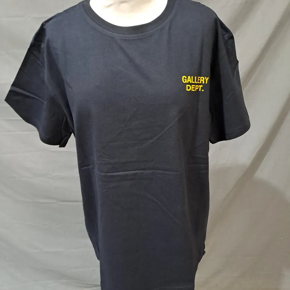 GALLERY DEPT. PRINTED TSHIRT IN BLACK/YELLOW SIZE M