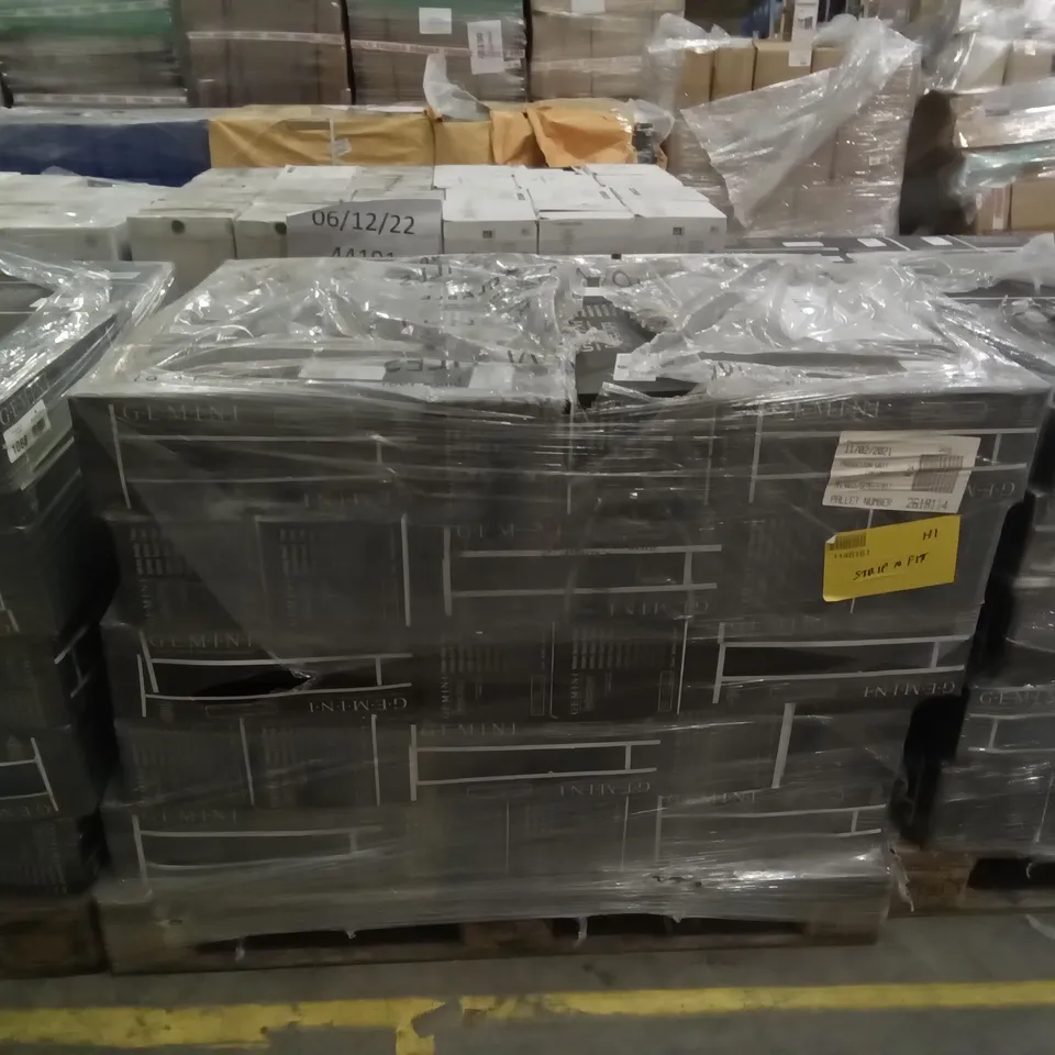 PALLET OF 60 PACKS OF 17 BRAND NEW GEM COLS BLACK GLOSS TILES - EACH PACK COVERS APPROXIMATELY 1M² (TOTAL APPROX. 60M²)