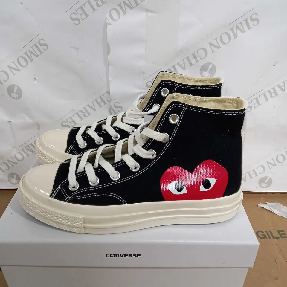 BOXED PAIR OF CONVERSE HIGH TOP TRAINERS SIZE 8