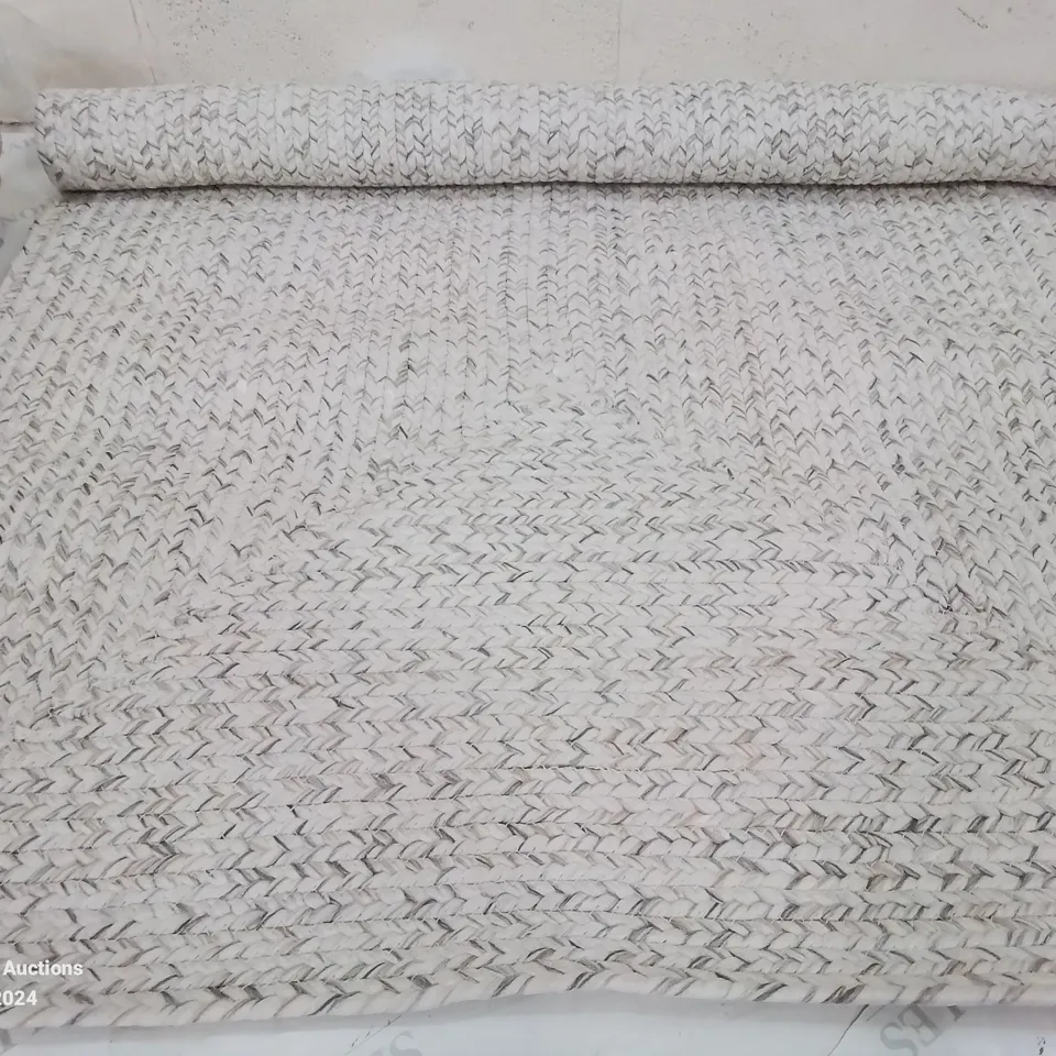 BRAND NEW NULOOM 3'X5' IVORY RUG