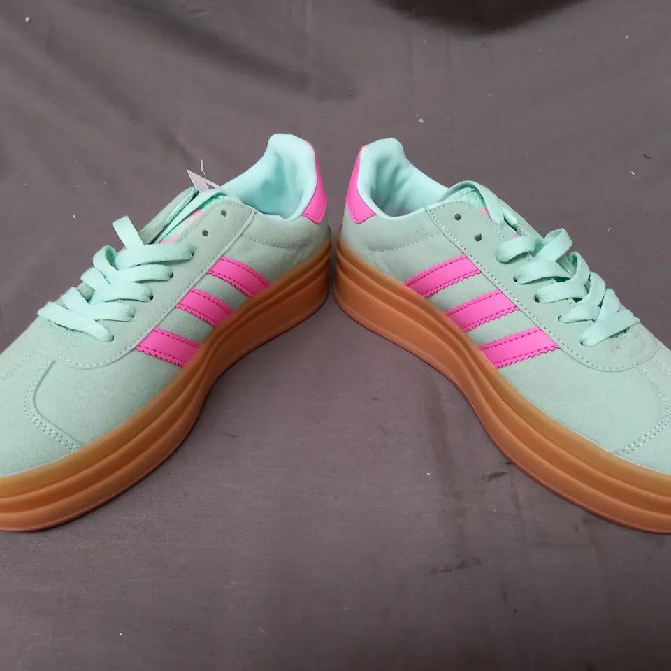 BOXED PAIR OF ADIDAS GAZELLE SHOES IN MINT GREEN/PINK UK SIZE 6