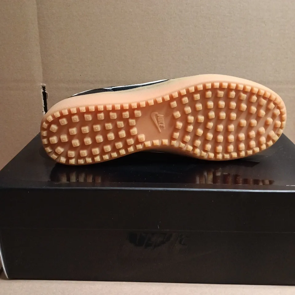 BOXED PAIR OF NIKE WOMENS FIELD GENERAL SNEAKERS – BLACK/WHITE – UK 6