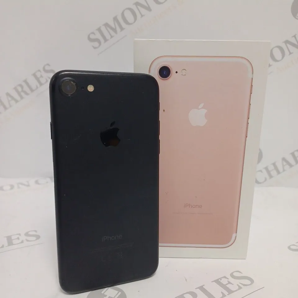 APPLE IPHONE 7 (A1778) SMARTPHONE