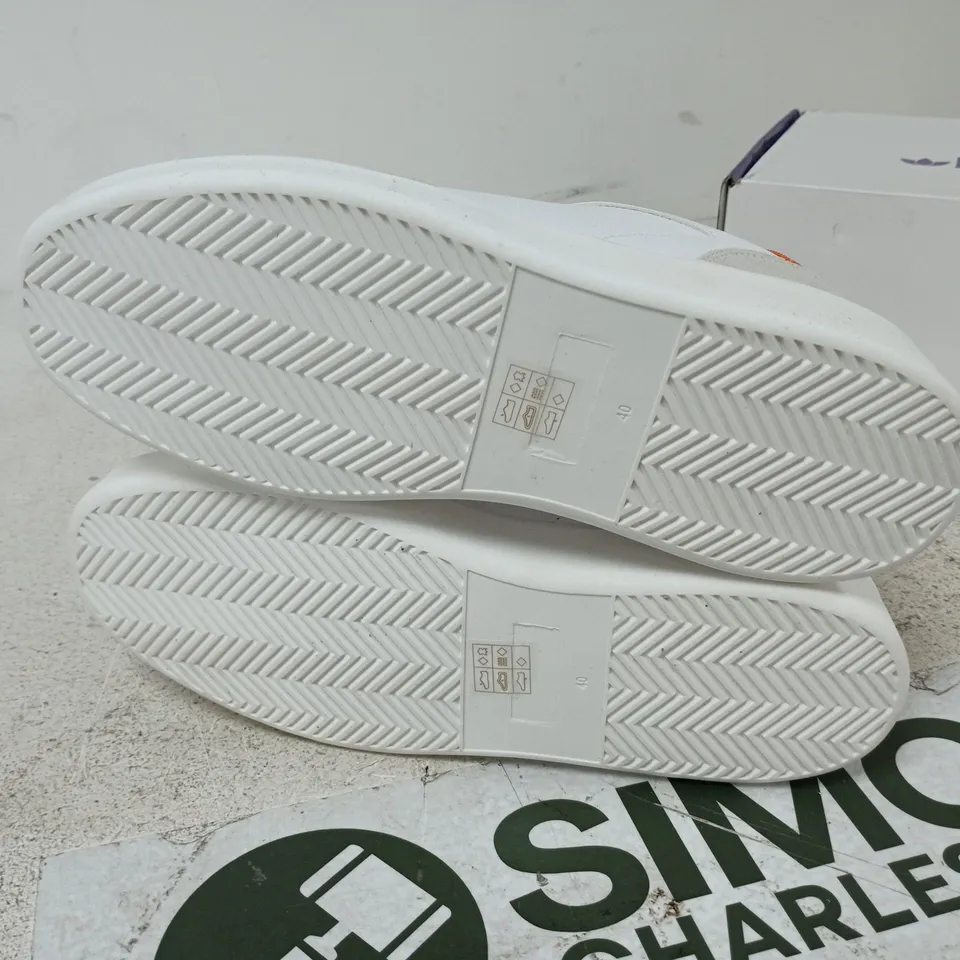 BOXED PAIR OF LOTUS PALMIRA SHOES IN WHITE/ORANGE - EU 39
