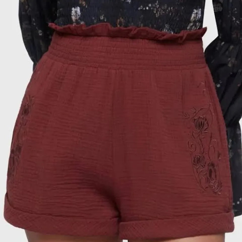 FIVE BRAND NEW KILLSTAR THORNWAKE SHORTS SIZE MAY VARY