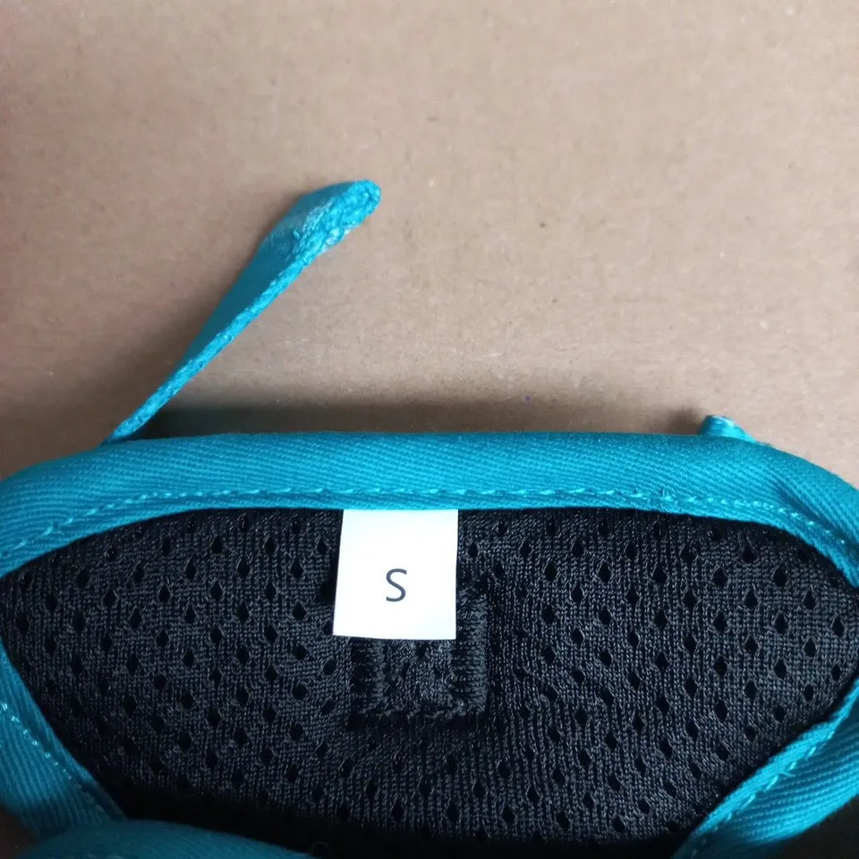 GROOVY PAWS TURQUOISE ADJUSTABLE PET HARNESS – SIZE S