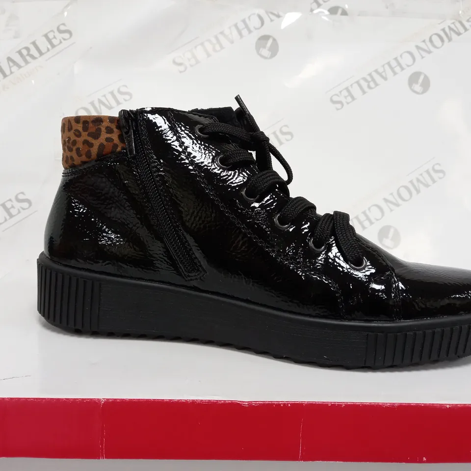 BOXED RIEKER HIGH TOP CUFFED SHOES, LEOPARD/BLACK - SIZE 7.5