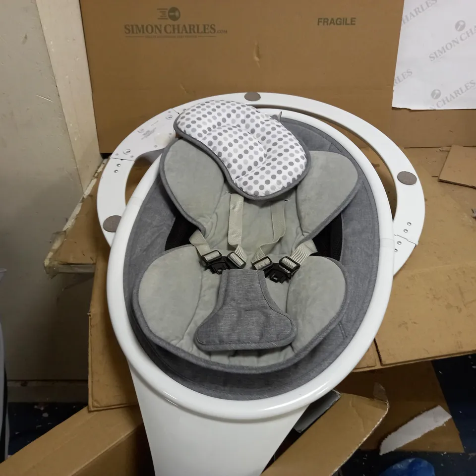 MUNCHKIN BLUETOOTH ENABLED LIGHTWEIGHT BABY SWING