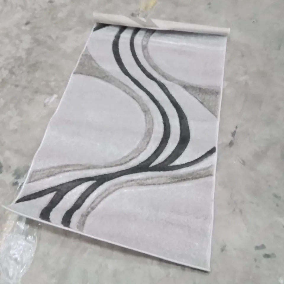 QUALITY DESIGNER AREA RUG - APPROXIMATELY 150X80CM