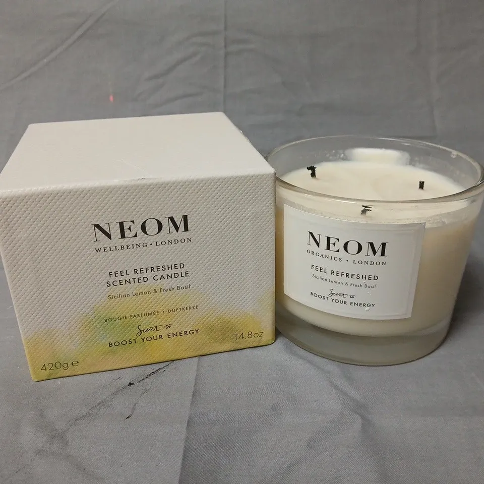 NEOM ORGANICS LONDON FEEL REFRESHED SCENTED CANDLE – 420G (BOXED)