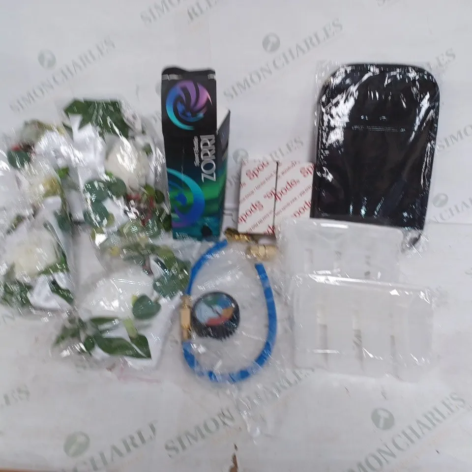 BOX TO CONTAIN APPROX. 20 X ASSORTED HOUSEHOLD PRODUCTS, INCLUDES DÉCOR, BOTTLE, COOKING ACCESSORIES ETC 
