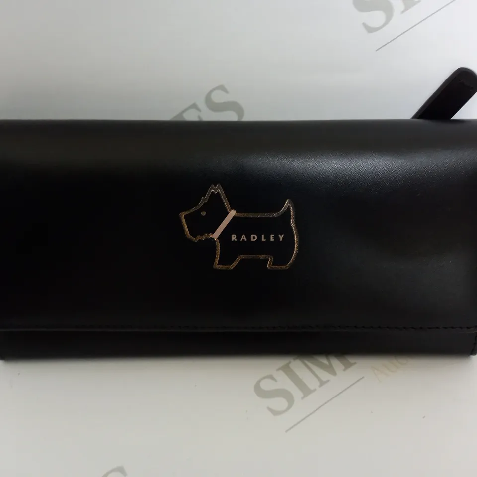 RADLEY LONDON PURSE IN BLACK 