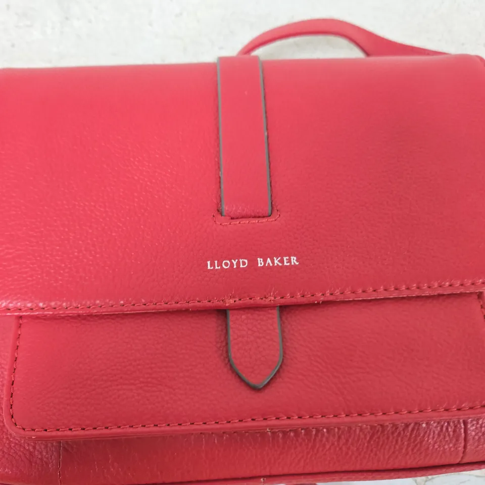 LLOYD BAKER GENUINE LEATHER RED SHOULDER BAG