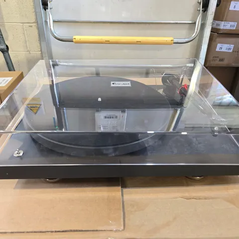 PROJECT DEBUT PRO TURNTABLE BLACK