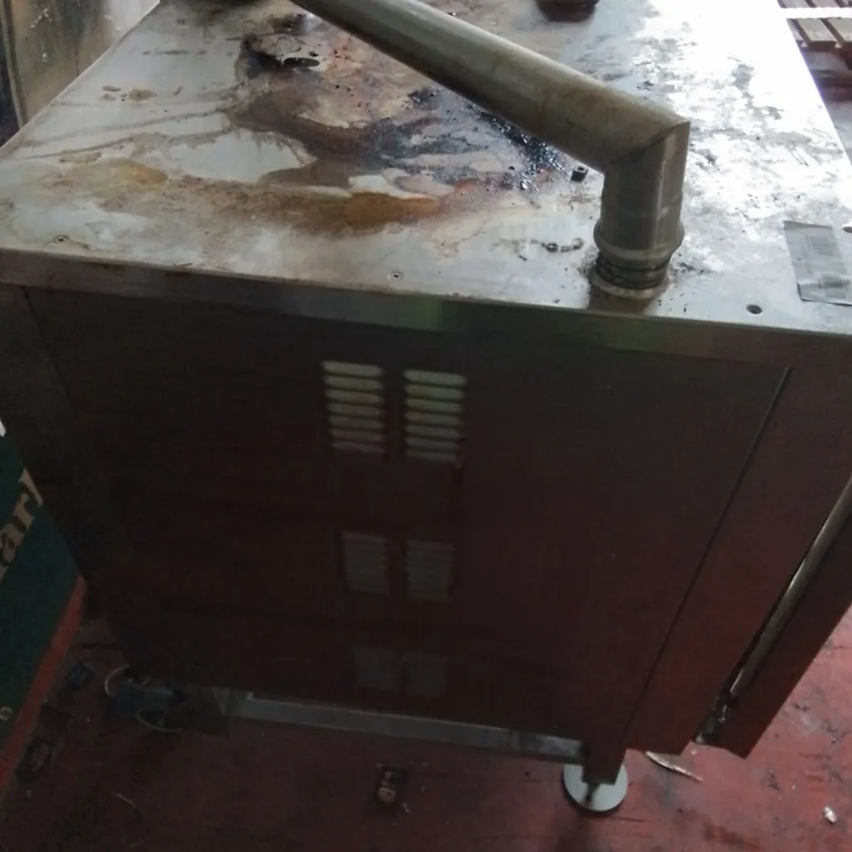 BKI COMMERCIAL SINGLE OVEN