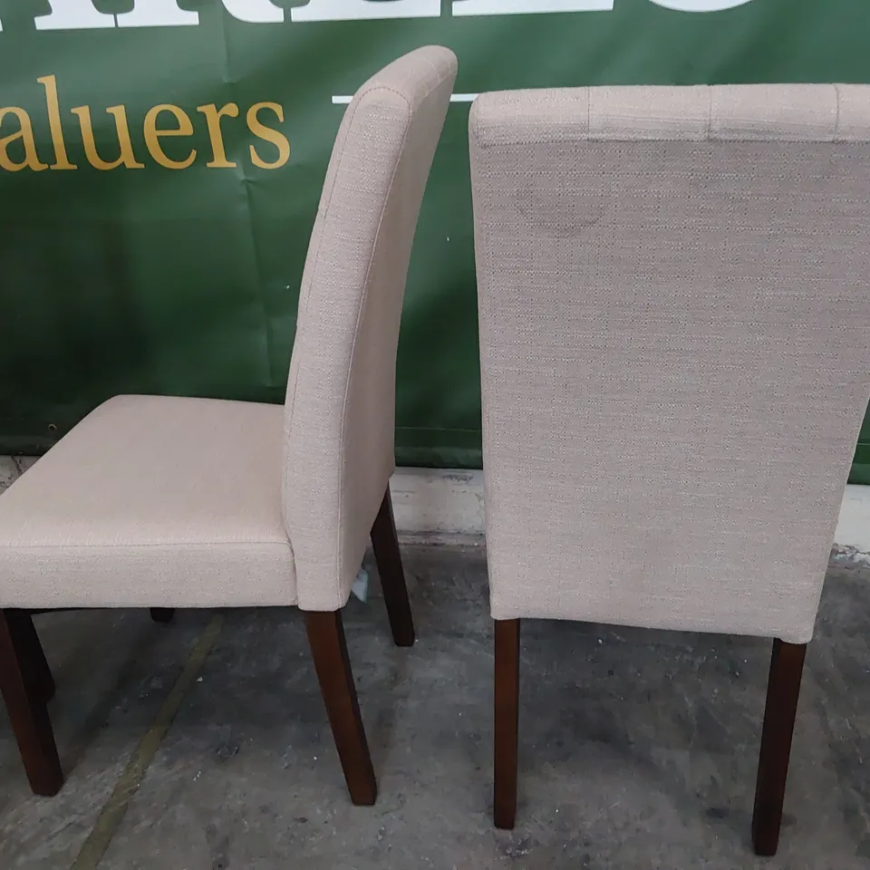 SET OF FOUR UPHOLSTERED BUTTONED BACK DINING CHAIRS NATURAL FABRIC ON DARK LEGS
