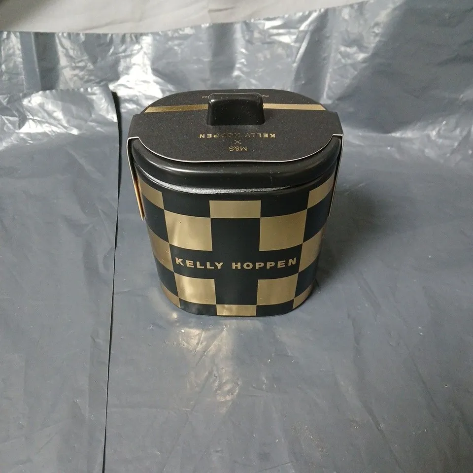 M&S X KELLY HOPPEN CHRISTMAS JOY SCENTED CANDLE 