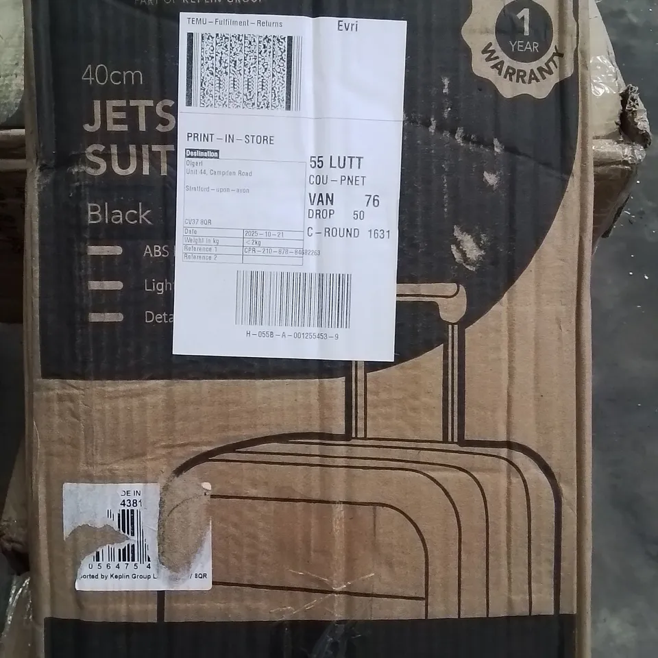 BOXED LUGG JETSET SUITCASE