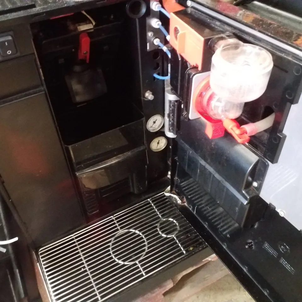 FRANKE A600 COFFEE MACHINE WITH FRIDGE