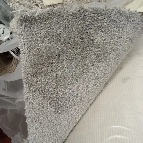 ROLL OF QUALITY CRESCENT DISCO BALL CARPET // SIZE: APPROX 5 x7.5m