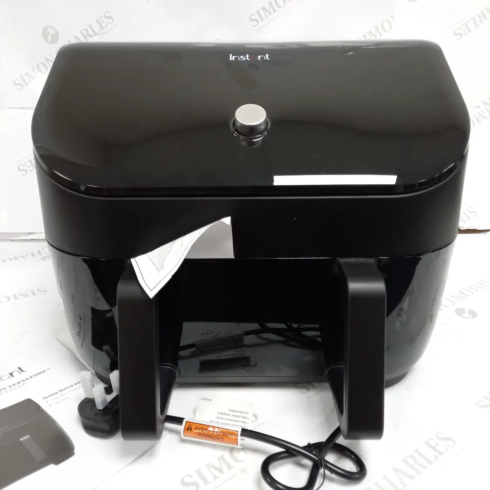 BOXED INSTANT VORTEX PLUS VERSAZONE AIR FRYER 