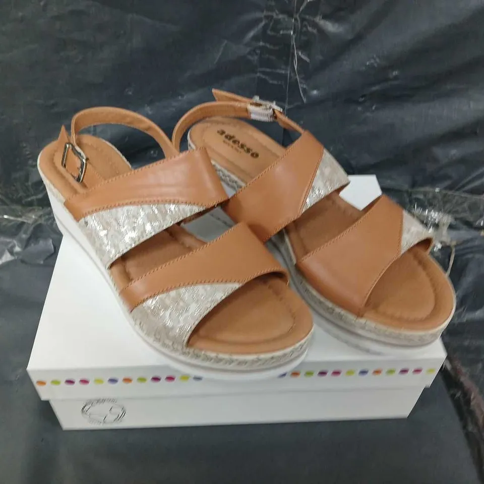 BOXED PAIR OF ADESSO GABBY BLOCK PRINT WEDGE SANDAL - UK SIZE 7