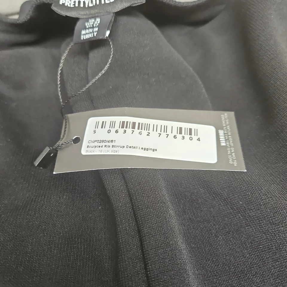 PRETTYLITTLETHING BLACK SCULPTED RIB STIRRUP LEG LEGGINGS UK 16 WITH TAGS