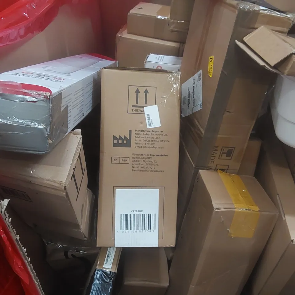 PALLET CONTAINING A LARGE QUANTITY OF ASSORTED ITEMS INCLUDING: COFFEE MAKER WITH GRINDER, INTELLIGENT CLOTHES DRYER, RETRACTABLE SAFETY GATE ECT