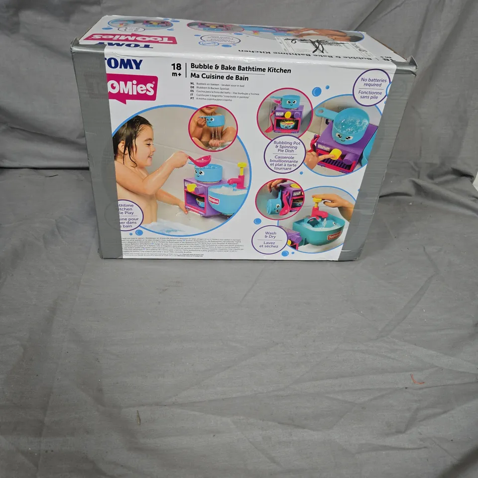 TOMY TOOMIES BUBBLE & BAKE BATHTIME KITCHEN - BOXED (18M+) RRP £21.99