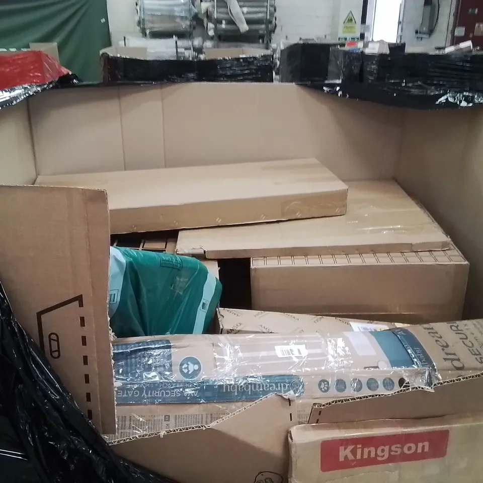 PALLET OF ASSORTED HOUSEHOLD GOODS AND PRODUCTS TO INCLUDE;DOG GATE,KIDS LADDER,FIRE GUARD