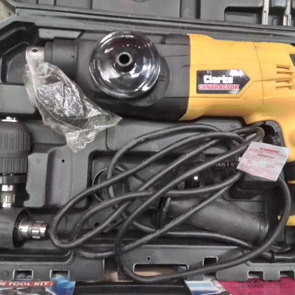 MIXED BOX OF TOOLS AND MACHINERY EQUIPMENT TO INCLUDE: CONTRACTORS HAMMER DRILL, IMPACT WRENCH,  MULTI TOOL, 56PC TORX/STAR SET AND 320W ½ SHEET ORBITAL SANDER 