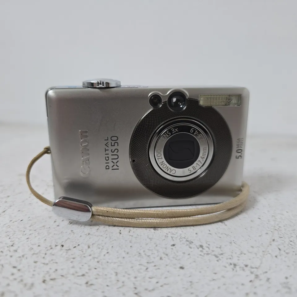 CANON DIGITAL IXUS50 CAMERA