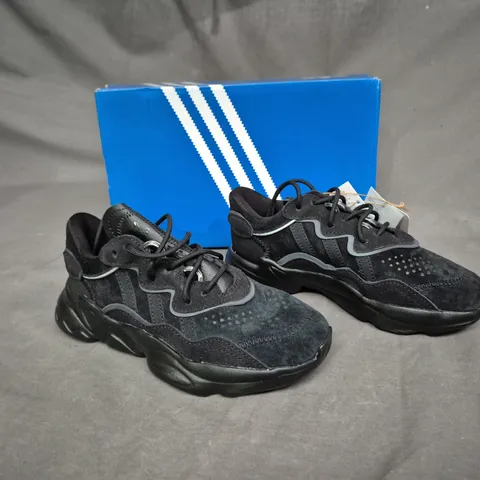 BOXED PAIR OF ADIDAS OZWEEGO BLACK UK 13K