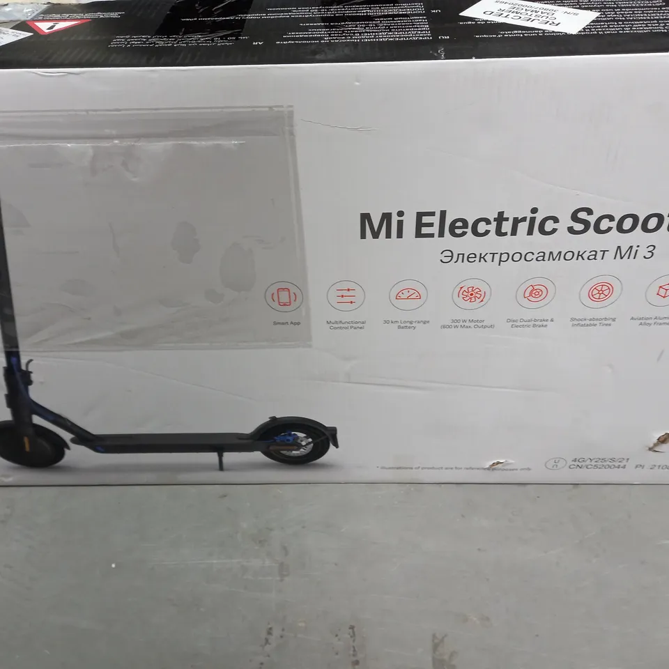 MI ELECTRIC SCOOTER 3 (COLLECTION ONLY)