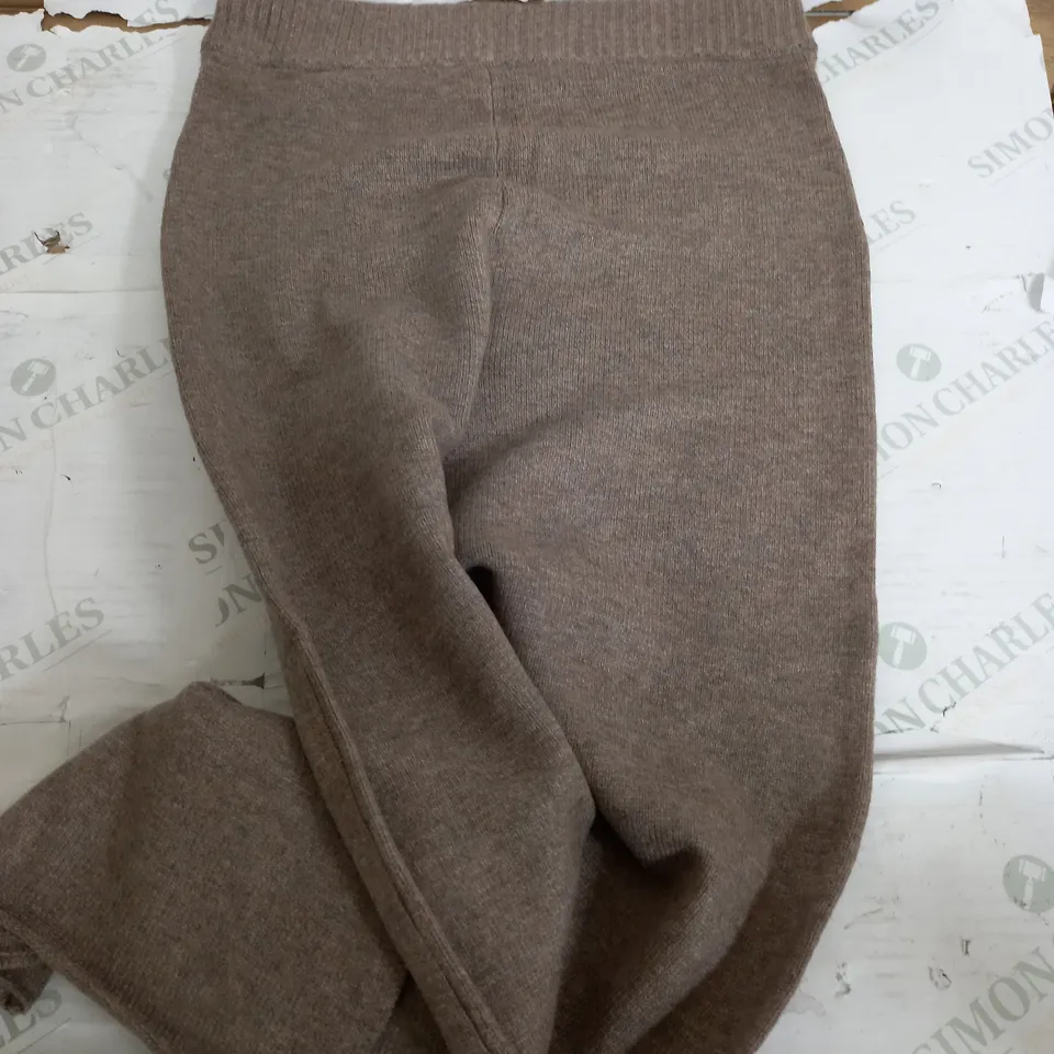 GILLY HICKS LIGHT BROWN TROUSERS - MEDIUM