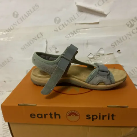 EARTH SPIRIT FRISCO DOUBLE STRAP CASUAL SANDAL - UK SIZE 5, GREY