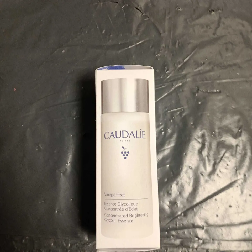 CAUDALIE VINOPERFECT GLYCOLIC BRIGHTENING ESSENCE, 100 ML