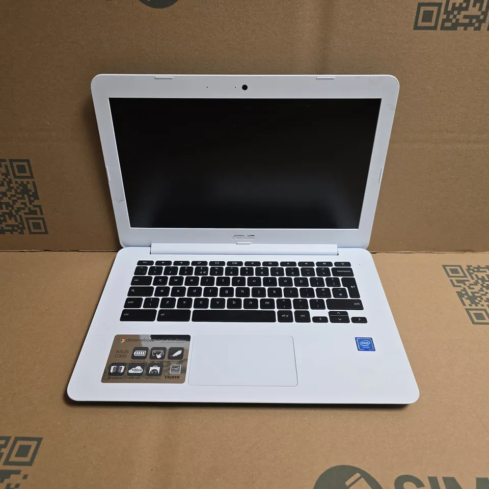 ASUS C300S PC NOTEBOOK IN BLUE/WHITE