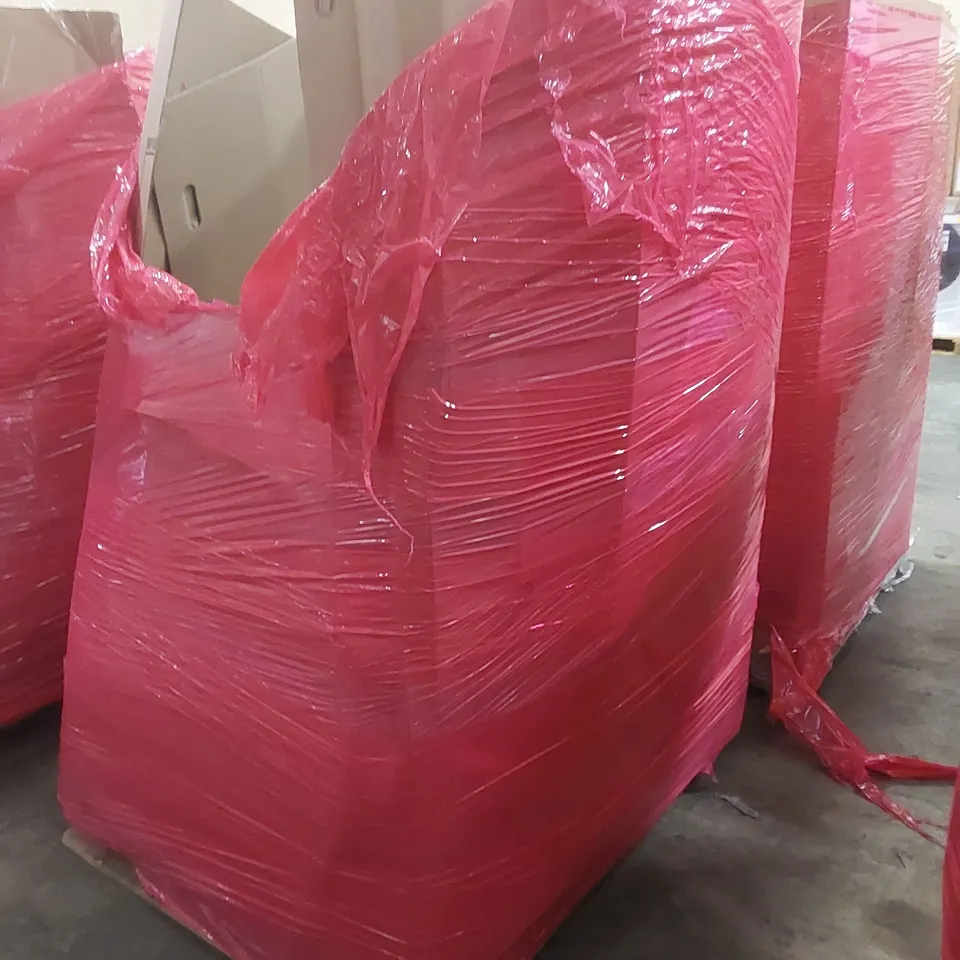 PALLET OF ASSORTED ITEMS INCLUDING TOILET SEAT, VERTICAL RADIATOR, LED CEILING LIGHT , MULTI-STAGE CAR SEAT