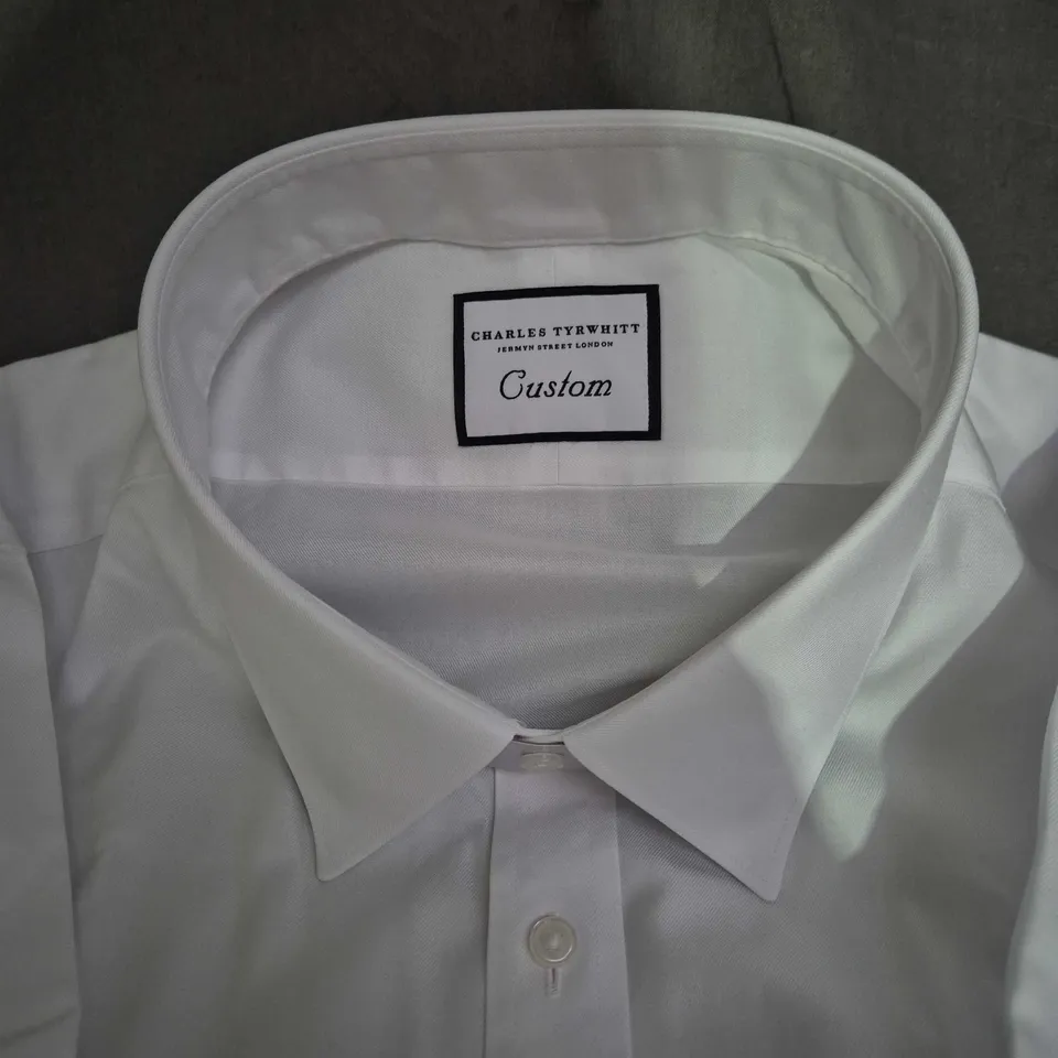 CHARLES TYRWHITT CUSTOM WHITE COTTON SHIRT – SLIM FIT, NECK 21IN, SLEEVE 33.5IN